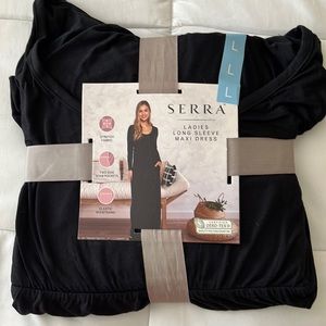 Ladies long sleeve maxi dress.